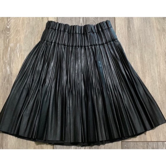 Lulus Pleated High-Waisted Vegan Leather Skirt - Size Medium - *WD26 - Picture 5 of 7